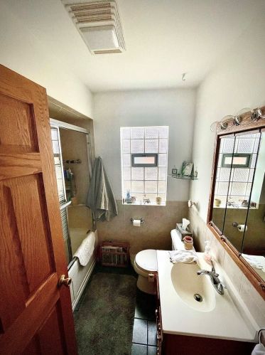 10030 Campbell Ave, Chicago IL 60655-1064 exterior