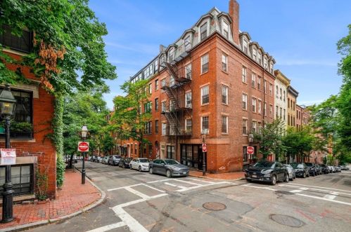 67 Revere St, Boston MA exterior