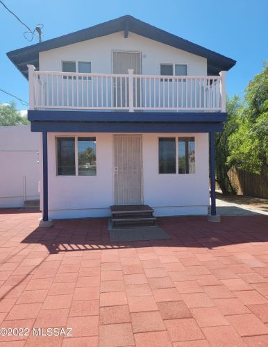 2223 Helen St, Tucson, AZ 85719-4707