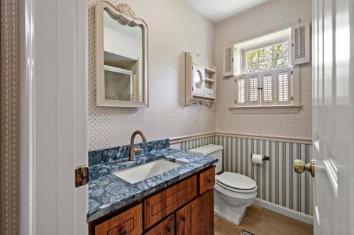 1521 Candlewood Dr, Pittsburgh PA  15241-2909 exterior