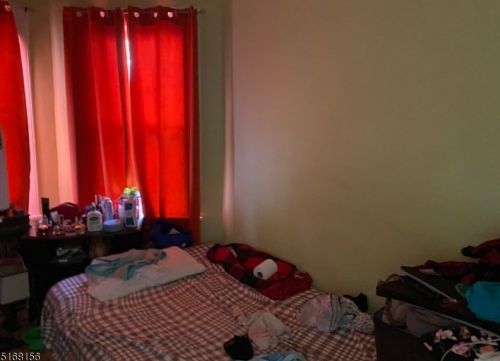 270 21 St, Paterson NJ 07513-1510 exterior