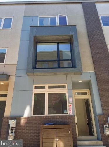 1112 Hope St, Philadelphia, PA 19123-1659