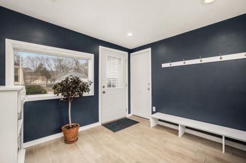 4790 Sheffield Ave, Milwaukee WI 53217-5962 exterior