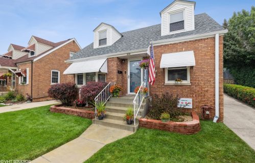 3918 104th St, Chicago, IL 60655-3705