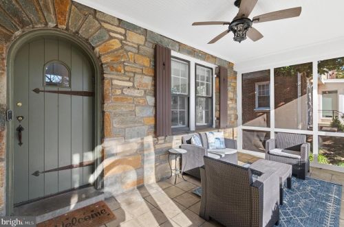 1325 Iris St, Washington, DC 20012-1434