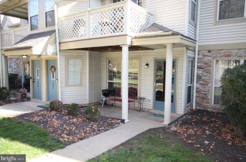 603 Foxcroft Cir, Limerick, PA 19468-1541