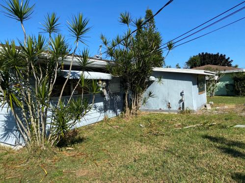 762 Prima Vis Blvd, Fort Pierce FL 34952-2273 exterior