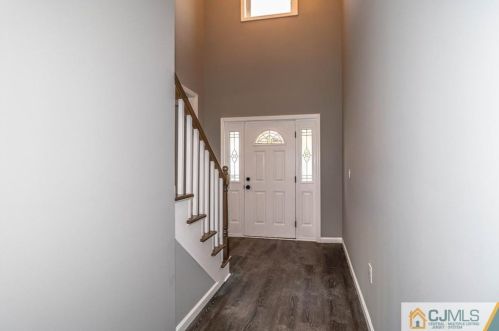 6 Dayton Rd, Edison NJ  08817-4007 exterior