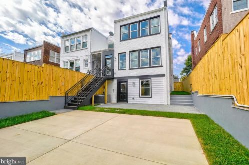 4215 16th St, Washington DC  20011-7005 exterior