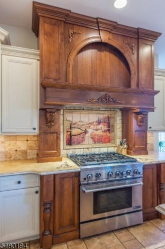 752 Ridge Road Ter, Kinnelon NJ  07405-2132 exterior