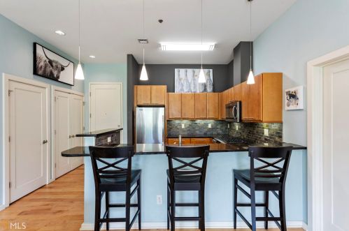 1418 Dresden Ct, Atlanta GA  30319-5012 exterior