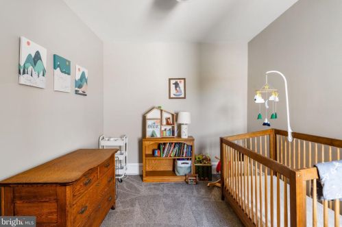 1233 Jackson St, Philadelphia PA 19148-2929 exterior