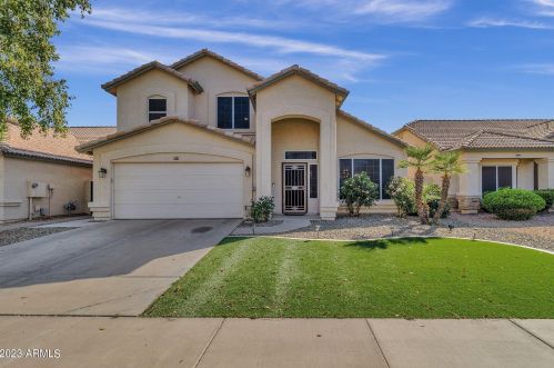 822 Naples Dr, Chandler AZ  85226-6303 exterior