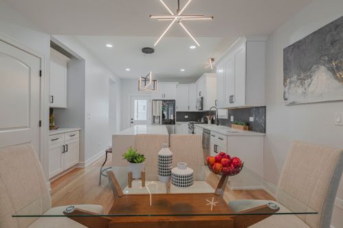 1624 Peterson Ave, Chicago IL  60660-2417 exterior