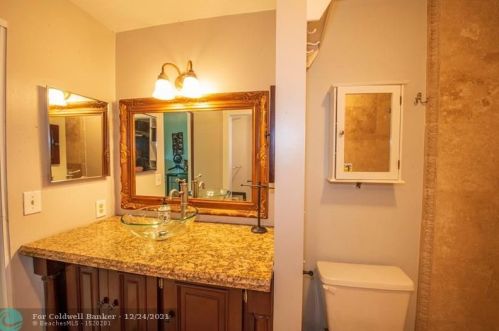 5723 Northpointe Ln, Boynton Beach FL 33437-2005 exterior