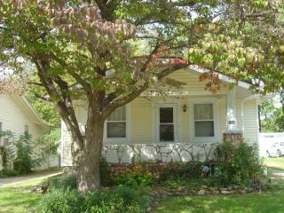 1623 Cairo St, Springfield MO  65802-3147 exterior