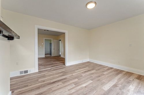 3124 Landis St, Pittsburgh PA 15204-1715 exterior