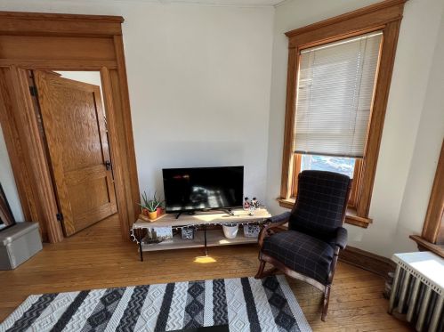 1334 Cornelia Ave, Chicago IL 60618-6035 exterior