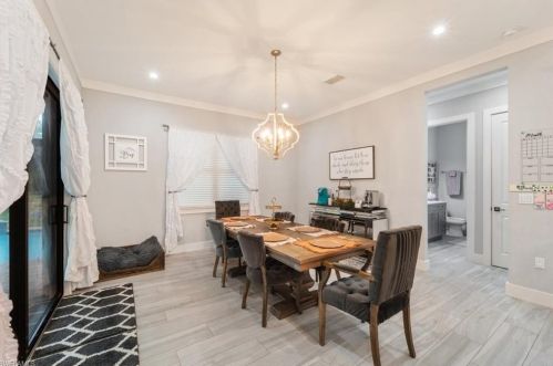 533 7 St, Naples FL 34102-0060 exterior