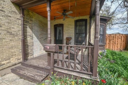 111 Montgomery St, Watertown WI 53094-7649 exterior