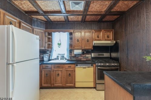 439 Lexington Ave, Cranford NJ 07016-2737 exterior