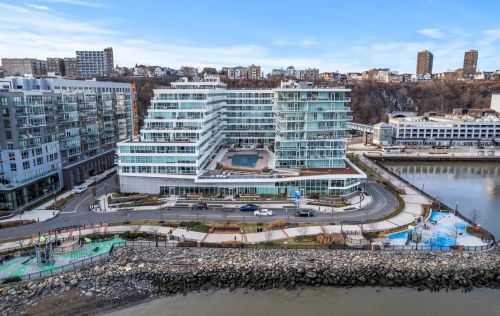 800 Ave At Port Imperial Blvd, Union City NJ  07086 exterior