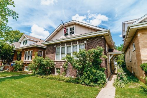 6150 Warwick Ave, Chicago, IL 60634-2556