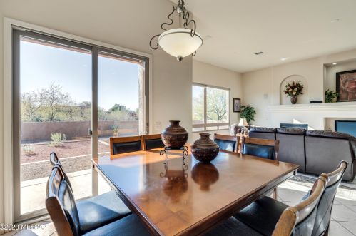 976 Josephine Saddle Pl, Green Valley AZ 85614-6302 exterior