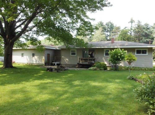 2057 Virginia Dr, Meskegon, MI 49444-4419