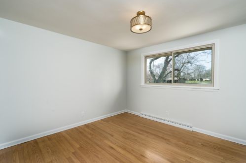 229 Bergen Dr, Milwaukee WI  53217-2308 exterior