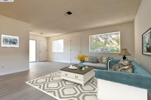 2019 Risdon Rd, Concord, CA 94518-3024