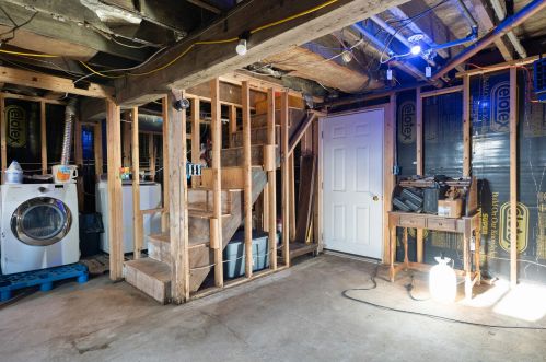 44 Main St, Newton NH 03858-3113 exterior