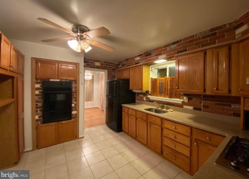 802 Hayward Ave, Silver Spring MD 20912-5808 exterior