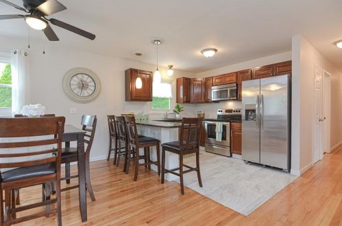 38 Berkshire St, Providence RI 02908-2503 exterior