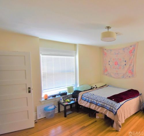 235 Lincoln Ave, New Brunswick NJ 08904-1827 exterior