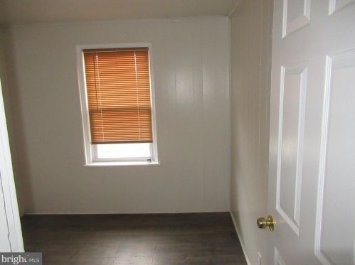 966 Niagara Rd, Camden NJ 08104-2860 exterior