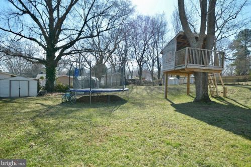 6119 Algona Ct, Alexandria VA 22310-3141 exterior