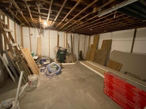 430 White Ave, Meskegon MI 49442-2016 exterior