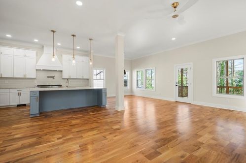 1055 Church St, Smyrna GA exterior