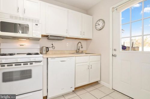 209 62nd St, Washington DC  20019-7933 exterior