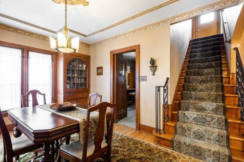 3283 48, Milwaukee WI 53220-2707 exterior