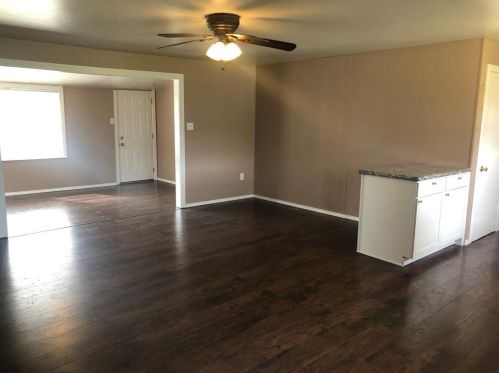 1219 Pine Lake Cir, Montgomery TX  77316-2716 exterior