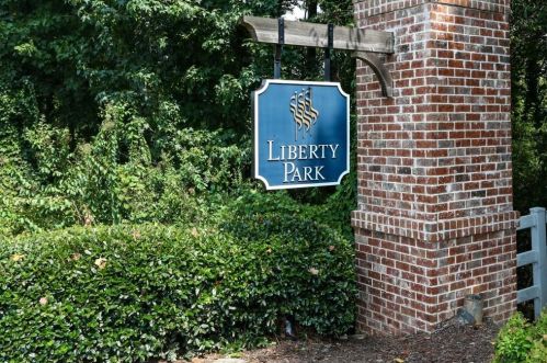 1025 Liberty Pkwy, Atlanta GA 30318-9376 exterior