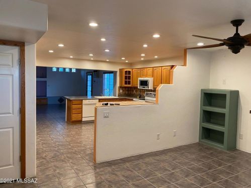 3244 Calexico Ave, Tucson, AZ 85730-2638