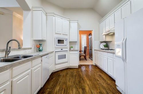 4042 Guadalupe Ln, Frisco TX 75034-8482 exterior