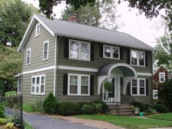 21 Arapahoe Rd, Newton, MA 02465-2202