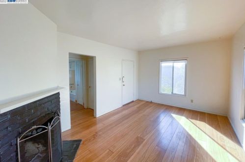 1207 University Ave, Berkeley CA 94702-1708 exterior