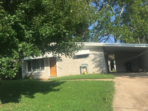 3416 Saint Henry Ln, Saint Louis, MO 63121-4124