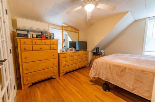 325 Greenville Ave, Providence RI 02919-1330 exterior