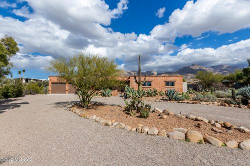 1131 Chula Vista Rd, Tucson, AZ 85704-3005